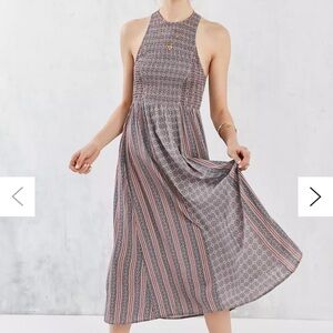 Kimchi Blue Urban Outfitters Joclyn Midi Dress Size Medium